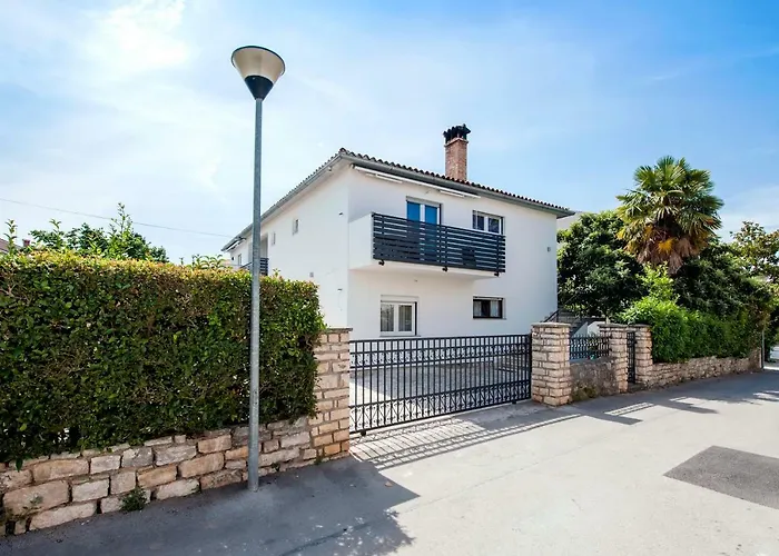 Apartment And Studio Tereza